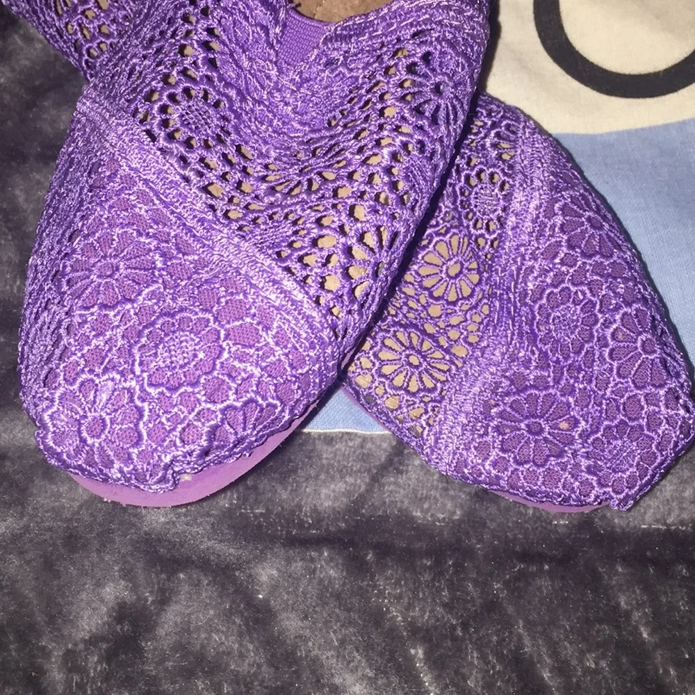 Toms‎ lavender lace Espadrilles